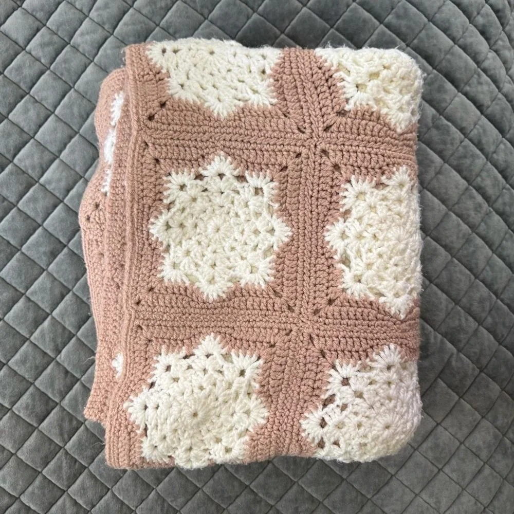 Handmade Afghan Crochet Blanket Granny Square Mauve White Cottage Boho Cozy Home
